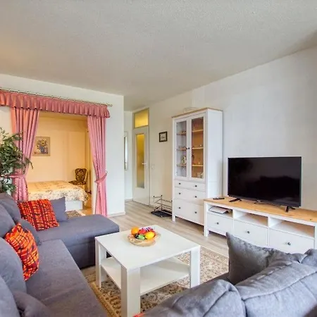 - Haus B, App 0b0207 شقة